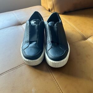 Sorel Black Leather Slip-On Shoes